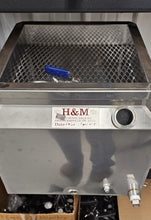 Load image into Gallery viewer, H&amp;M 7 Gal Canner Water Jacketed
